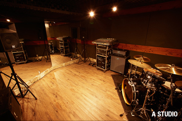 A STUDIO